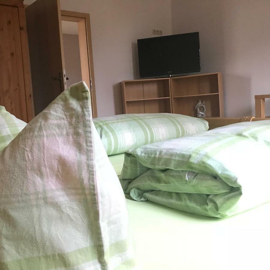 Pension Zum Mohr Birstein エクステリア 写真